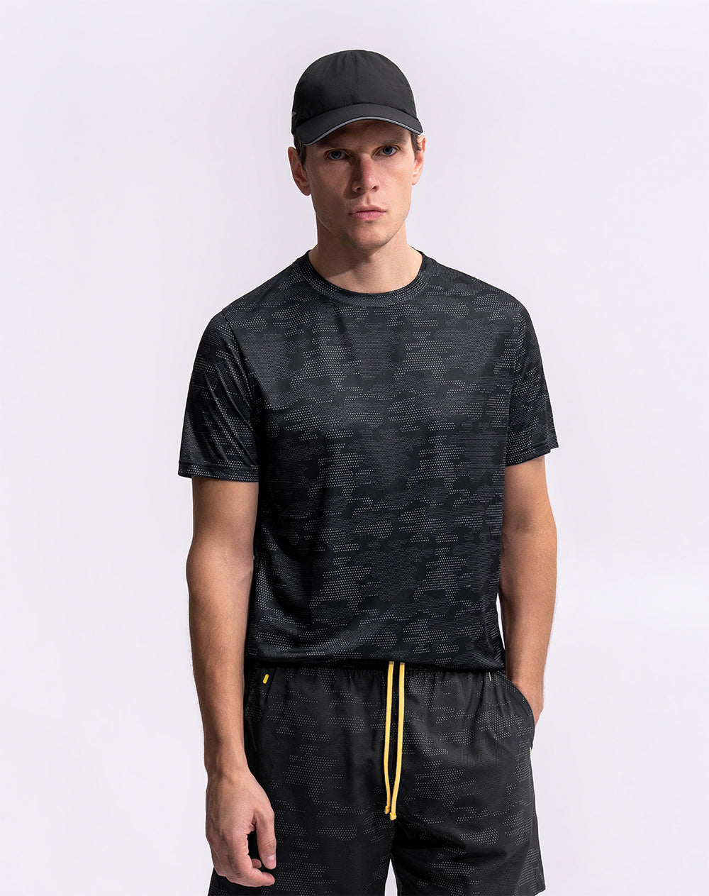 Camiseta deportiva estampada hombre
