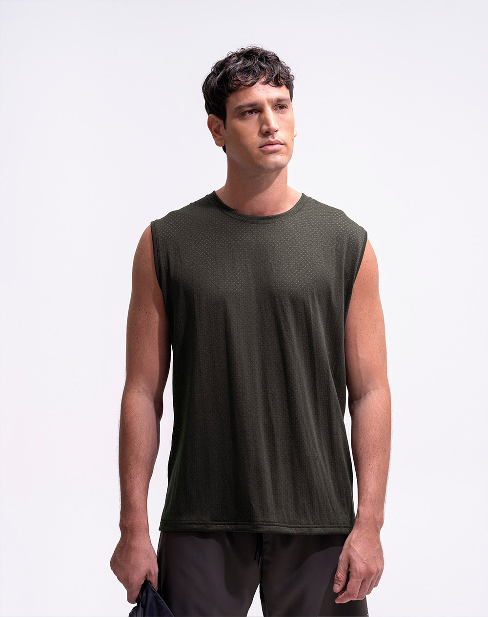 Camisilla deportiva control humedad verde hombre