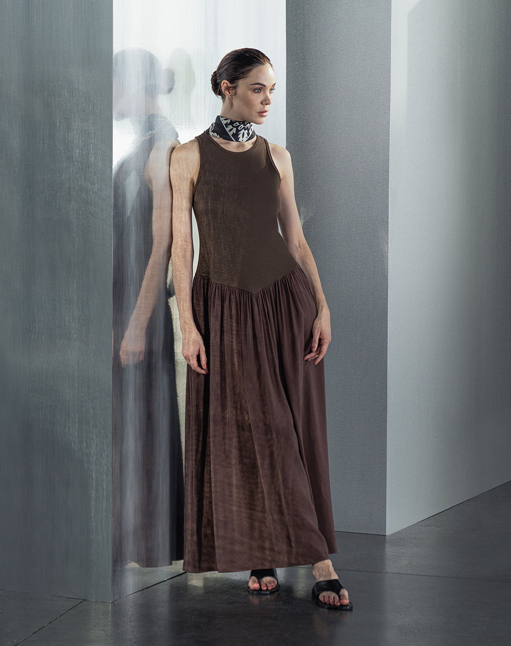 Vestido largo tejido de punto café mujer