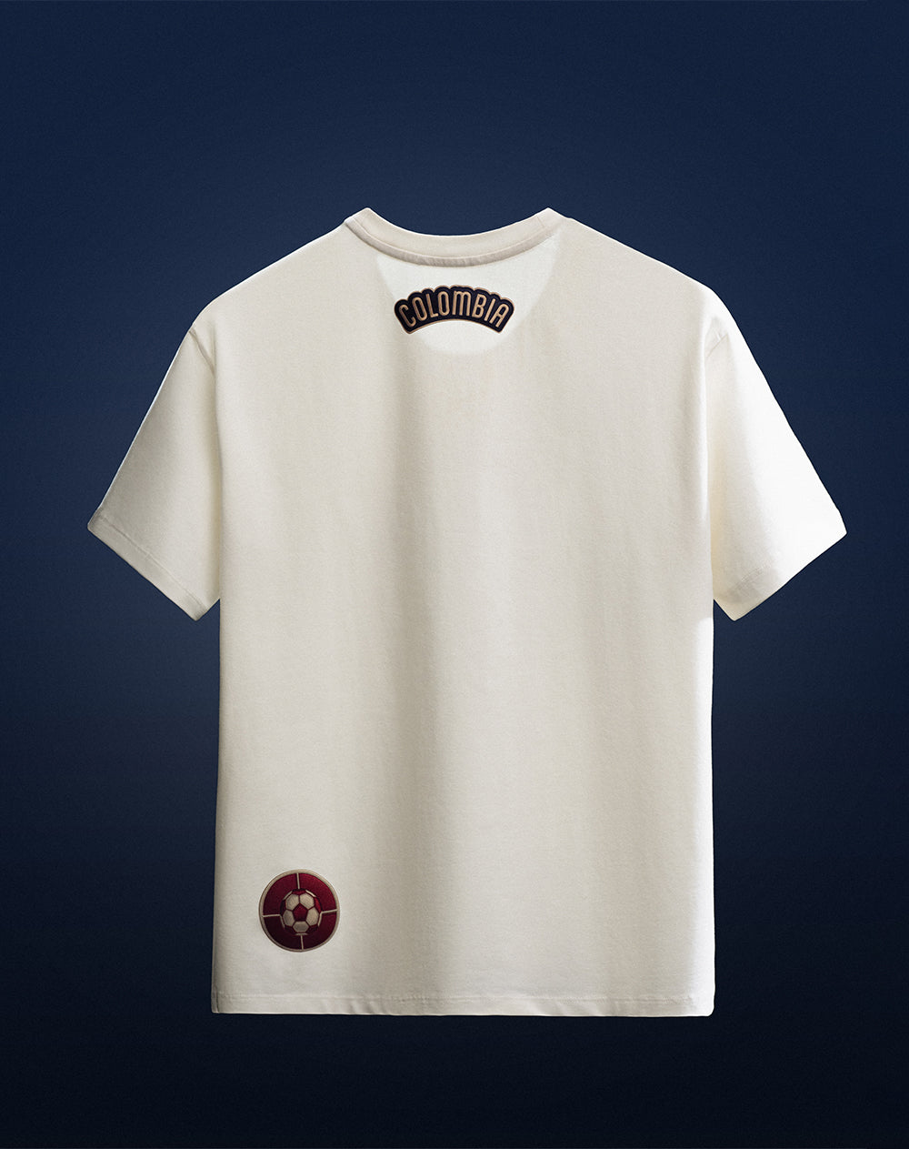 Camiseta regular fit manga corta crema