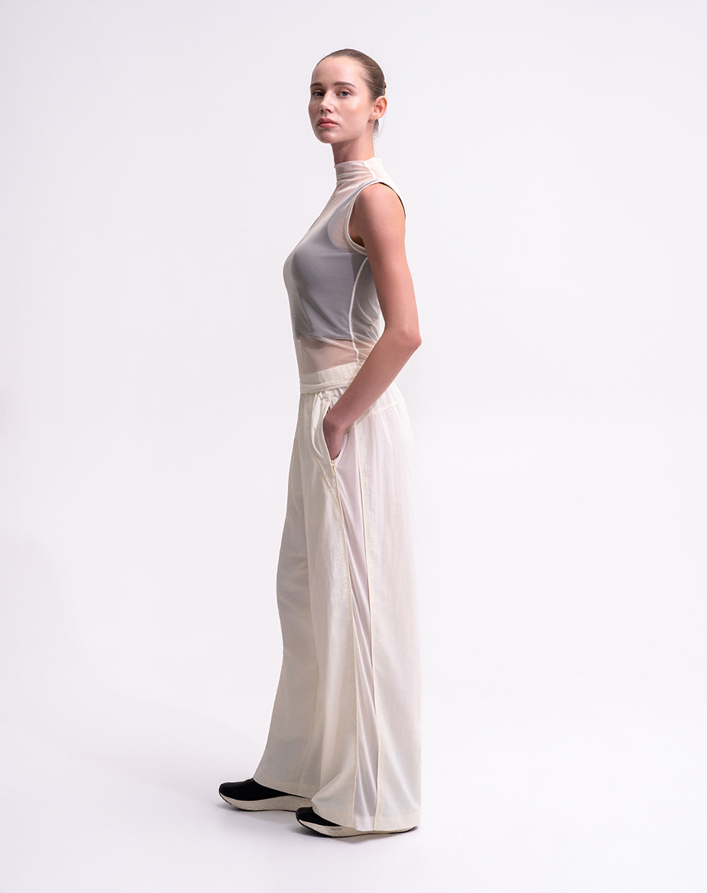 Pantalón deportivo tiro alto habano mujer