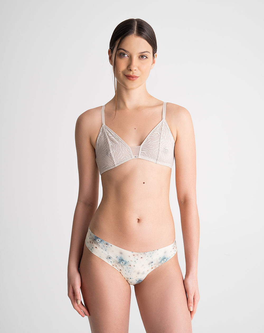 Panty tipo tanga microfibra invisible estampado