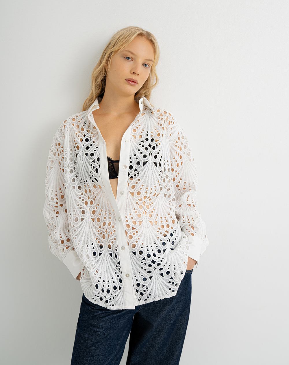 Camisa manga larga oversize ojalillo crema mujer