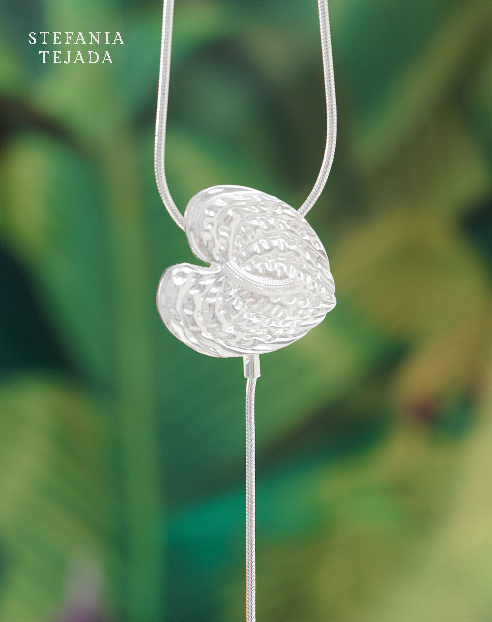 Collar plateado Stefania Tejada