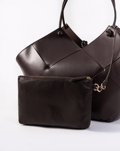 Bolso estructurado efecto trenzado café mujer