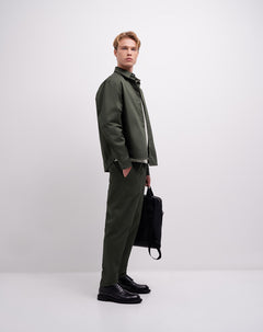 Pantalón chino regular tiro medio verde hombre hombre
