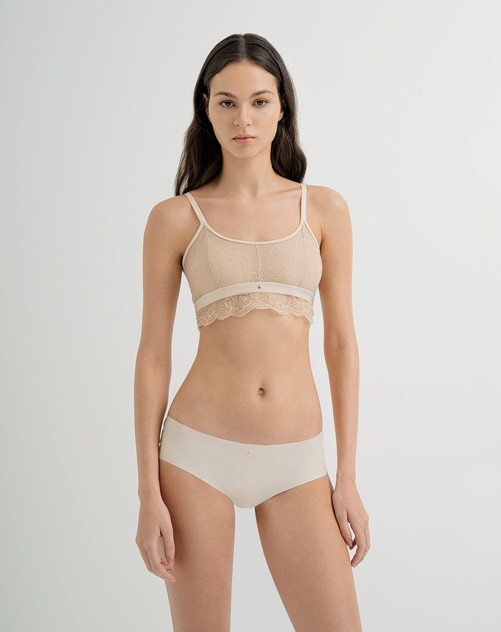 Panty cachetero microfibra más encaje vainilla