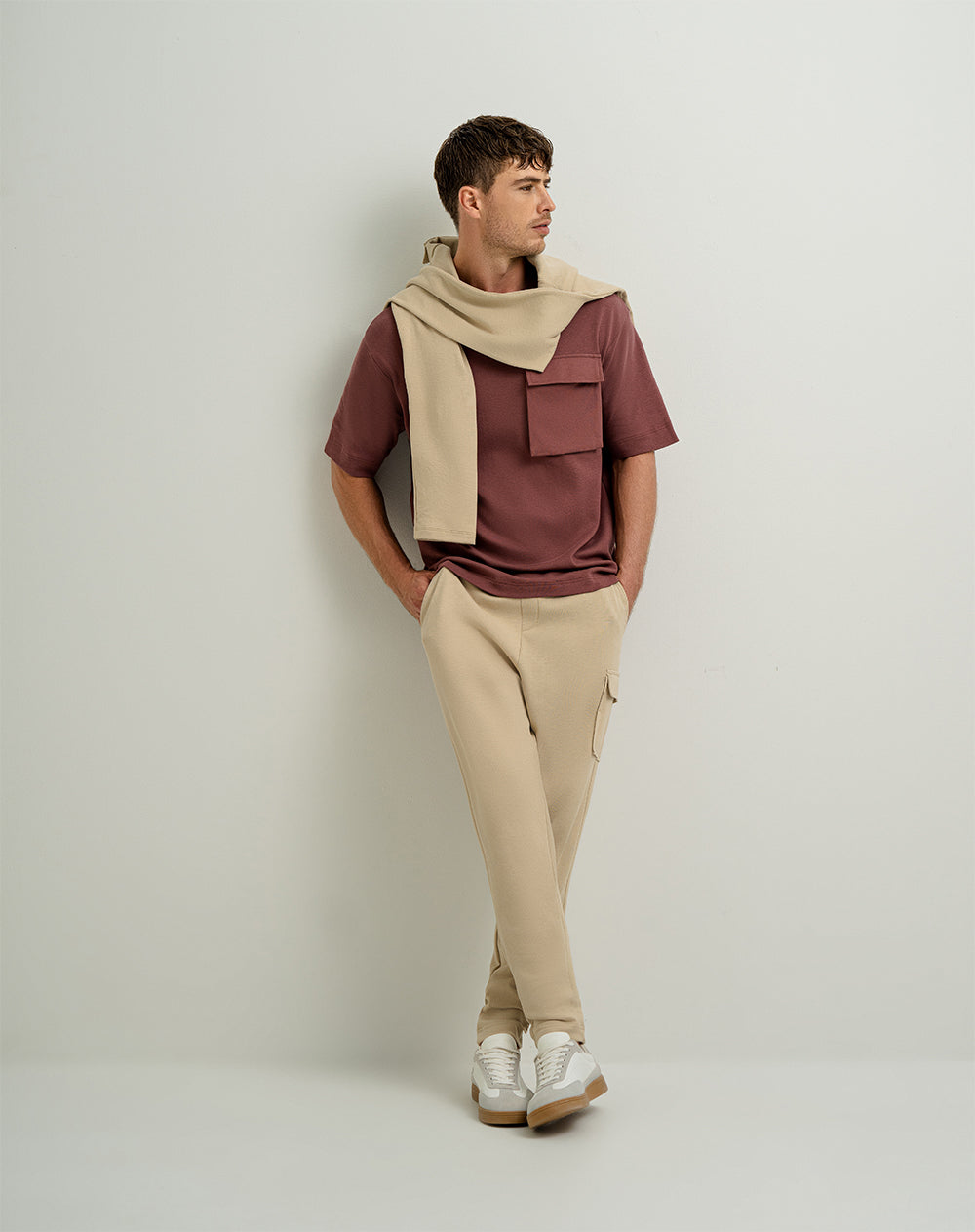 Jogger algodón caqui hombre