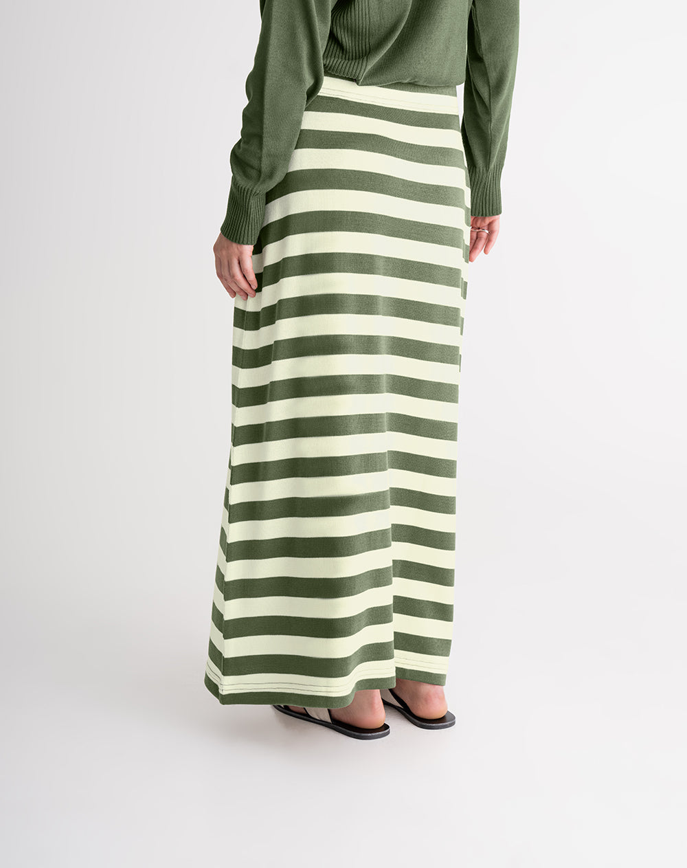 Falda larga tiro medio verde rayas