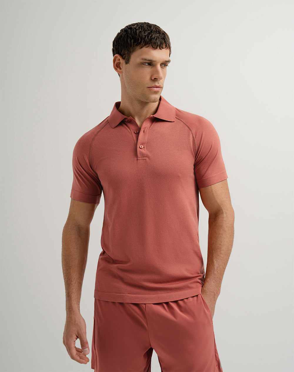 Polo deportiva hombre seamless terracota