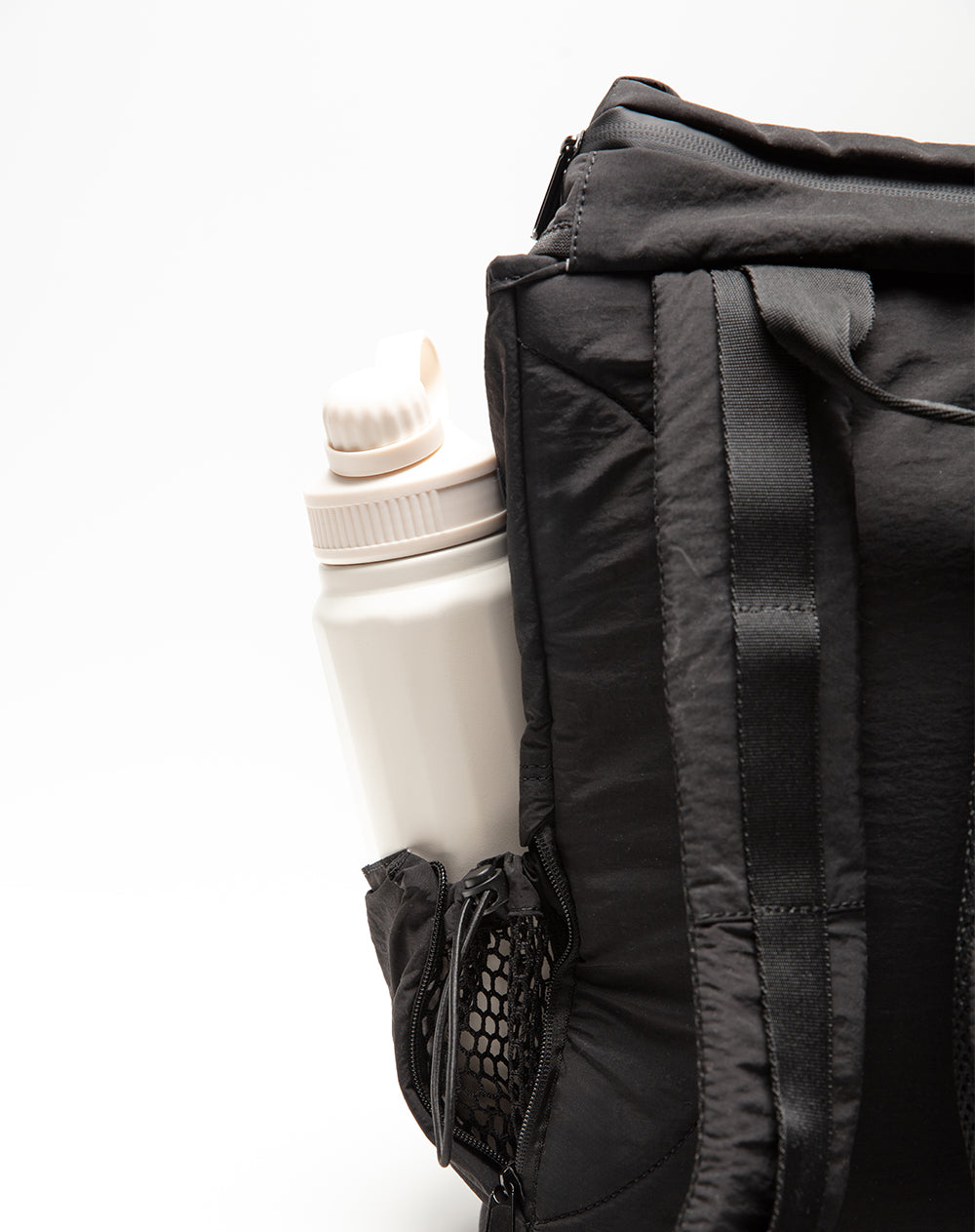 Morral unisex broche y tiras ajustables negro