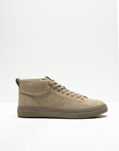Tenis high top en cuero gamuza café hombre