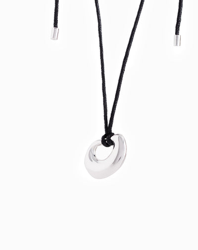 Collar plateado lazo