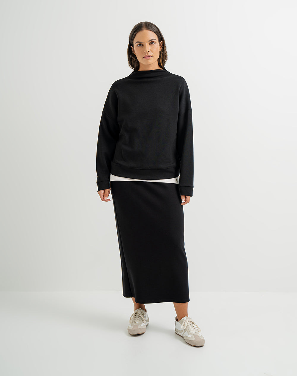 Camibuzo cuello alto tacto suave negro mujer