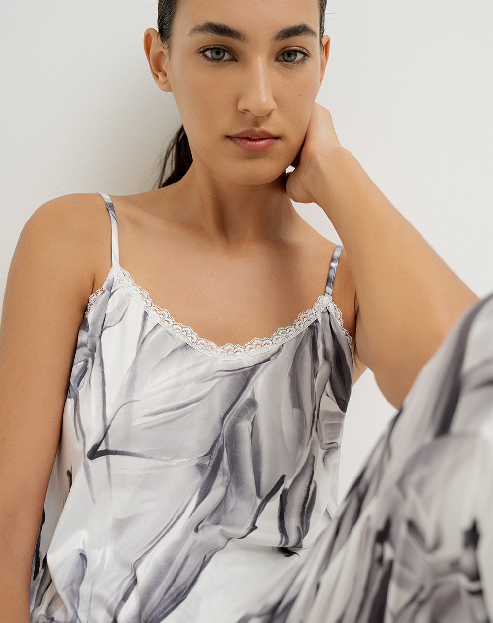 Blusa de pijama mujer gris estampada