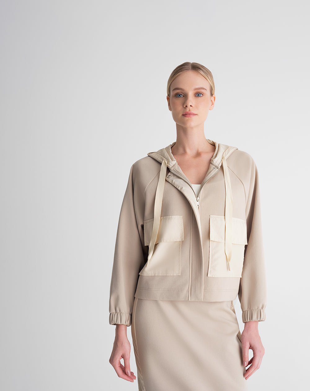 Chaqueta tacto suave caqui mujer