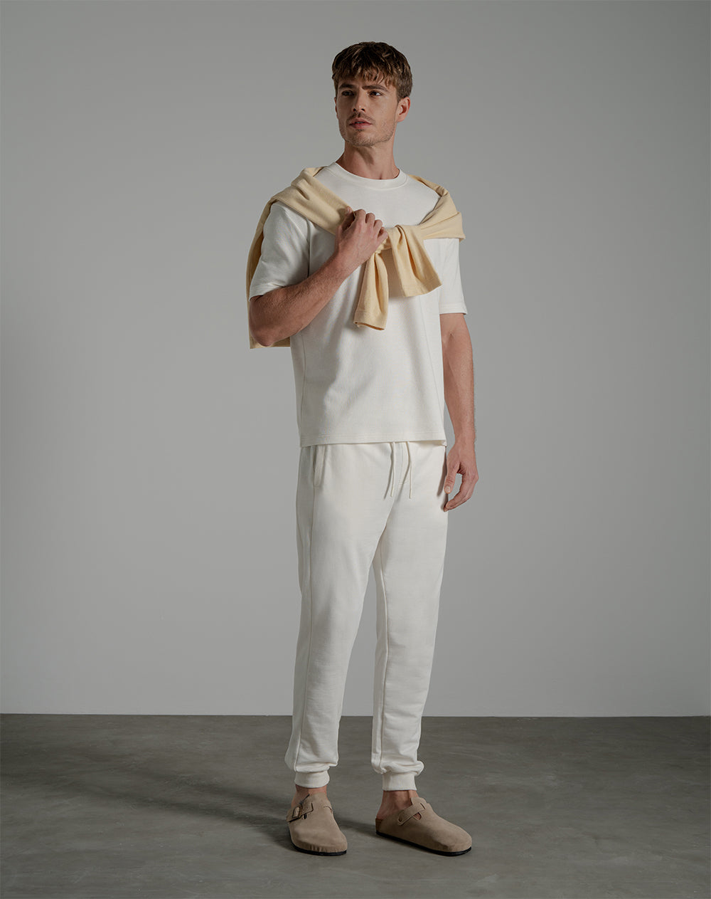 Jogger algodón slim crema hombre