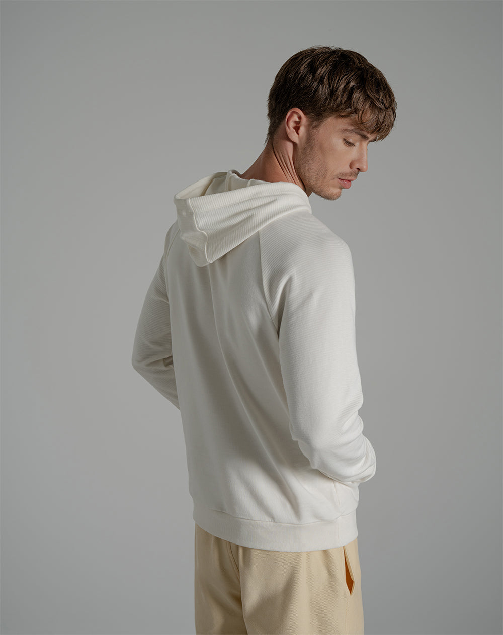 Buzo tipo hoddie algodón crema hombre