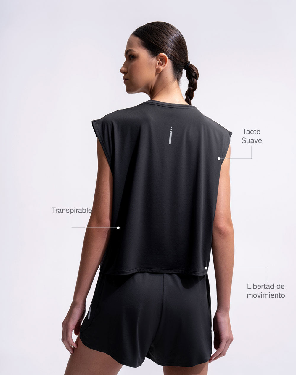 Camiseta deportiva regular negra mujer