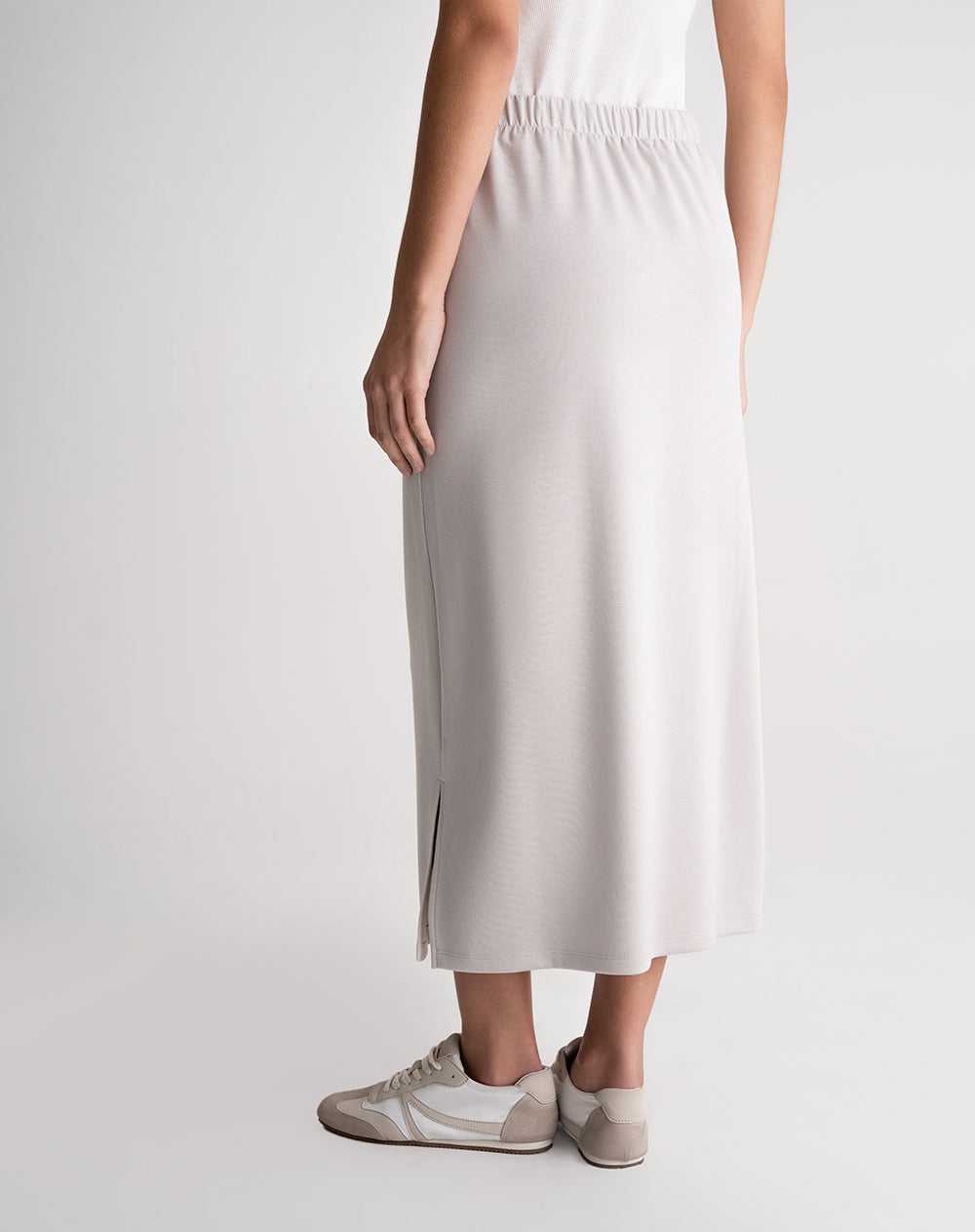 Falda midi tacto suave gris mujer