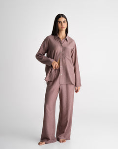 Pantalón tiro alto satín efecto arrugado palo rosa mujer