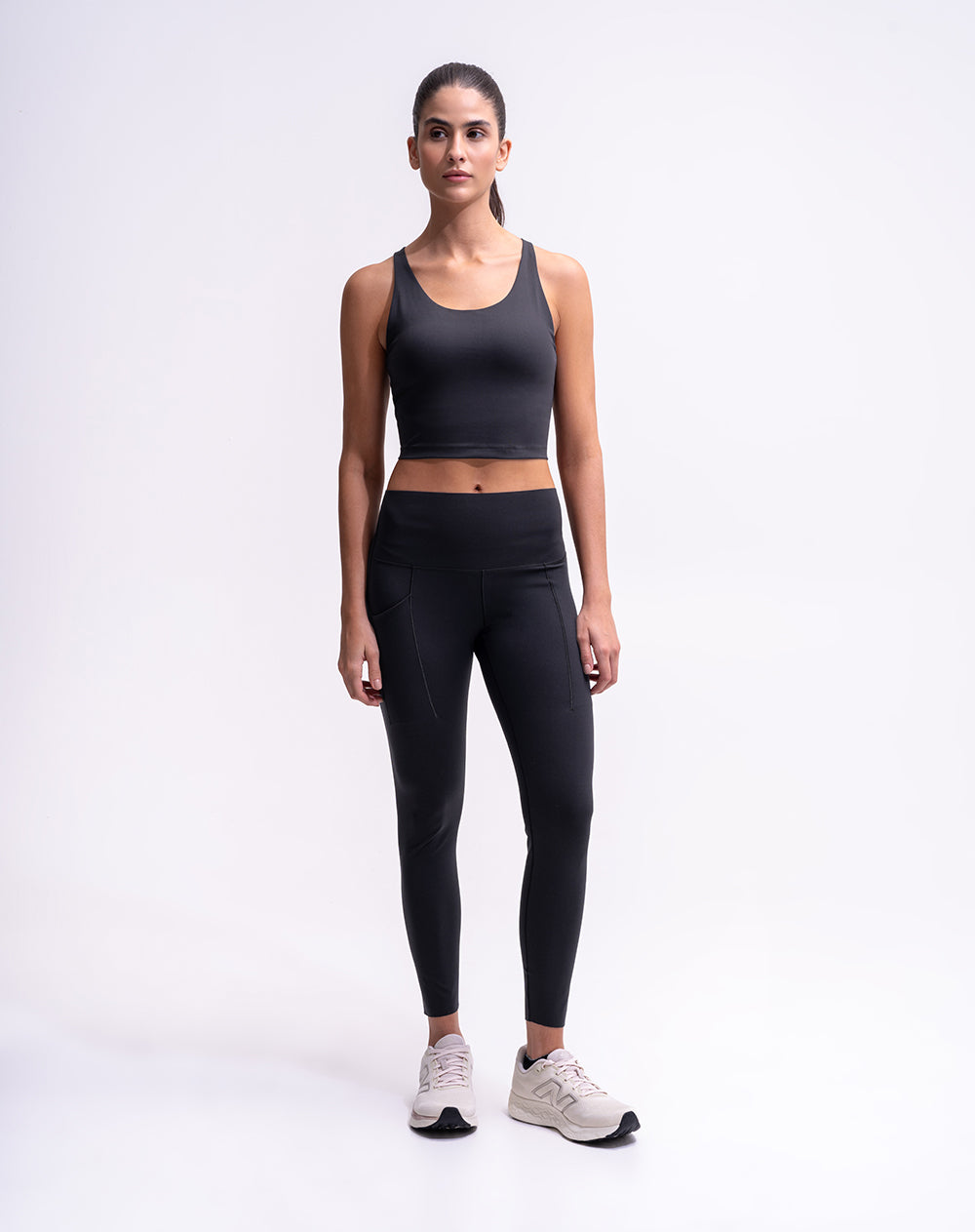 Top en tiras delgadas soporte medio negro