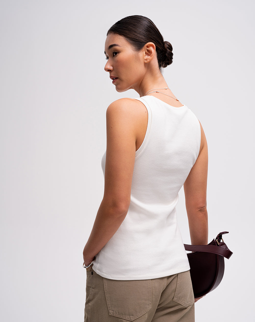 Camiseta slim fit crema