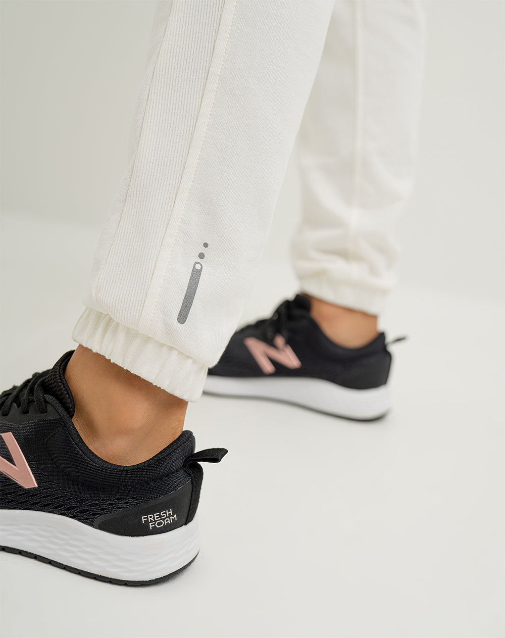 Jogger algodón habano mujer