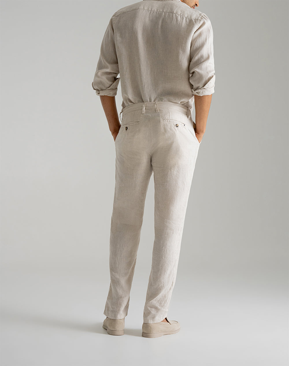 Pantalón chino regular lino caqui hombre