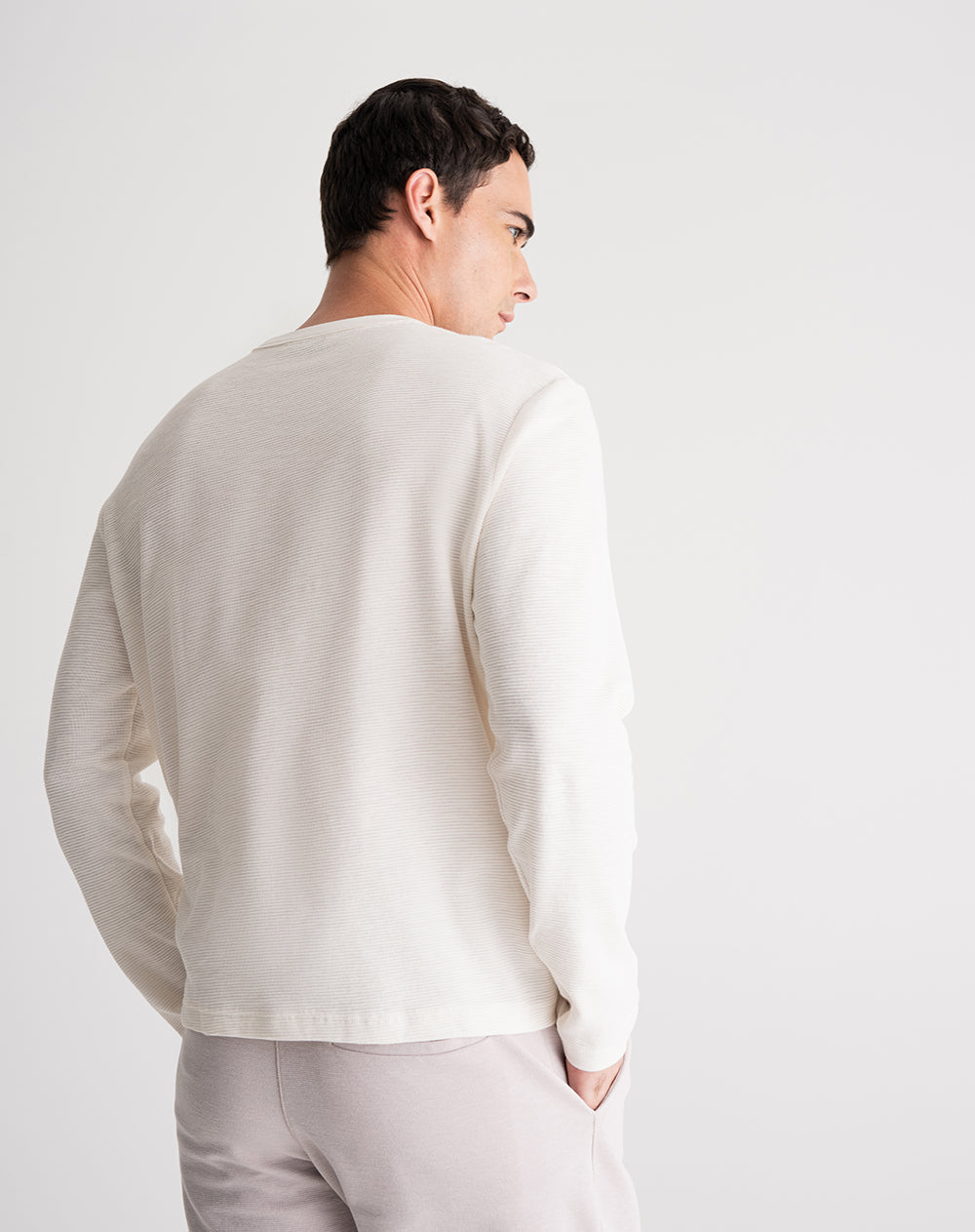 Camiseta regular algodóin crema hombre