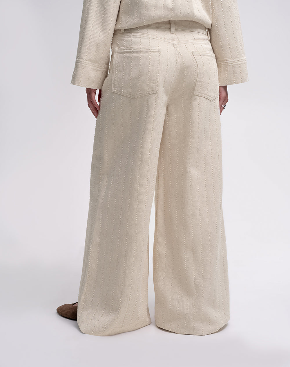 Pantalón wide leg con textura habano mujer