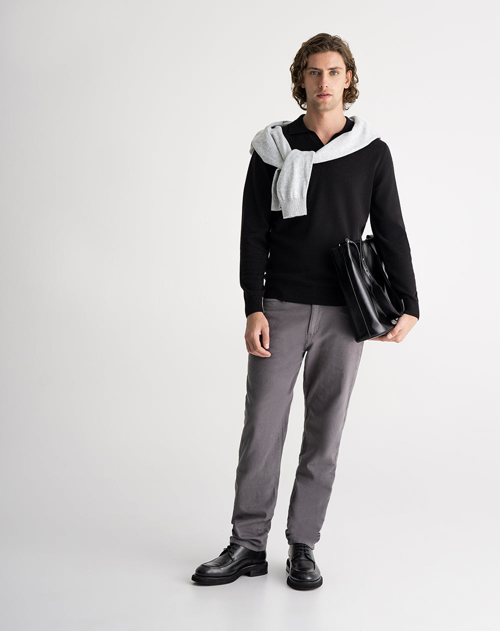 Buzo regular tejido de punto negro hombre