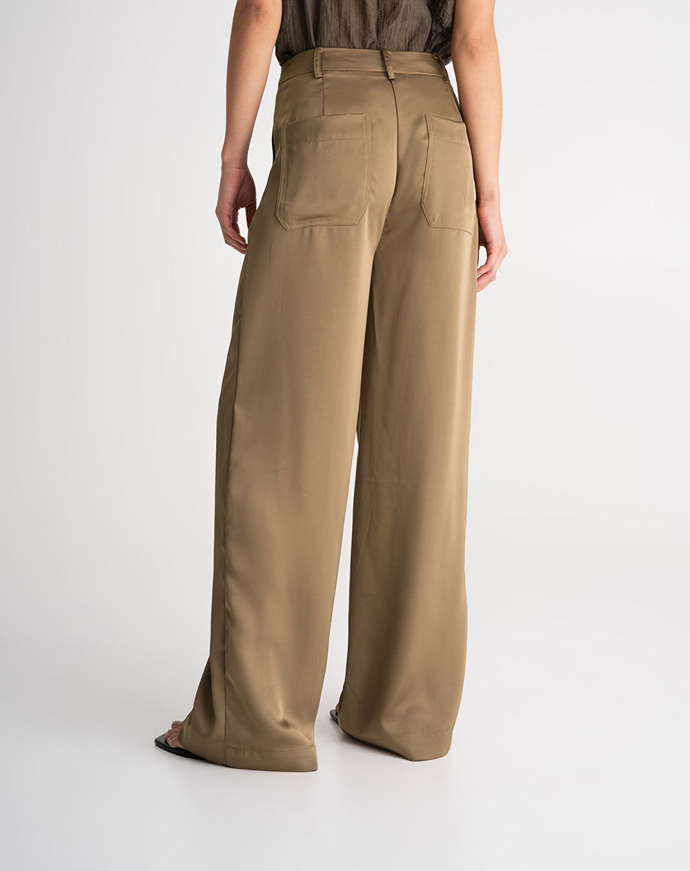 Pantalón wide leg tiro alto satín café mujer