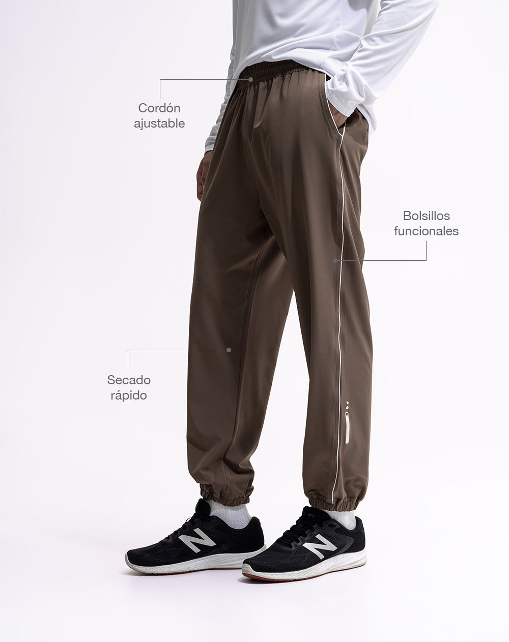 Pantalón regular fit tiro medio cafe