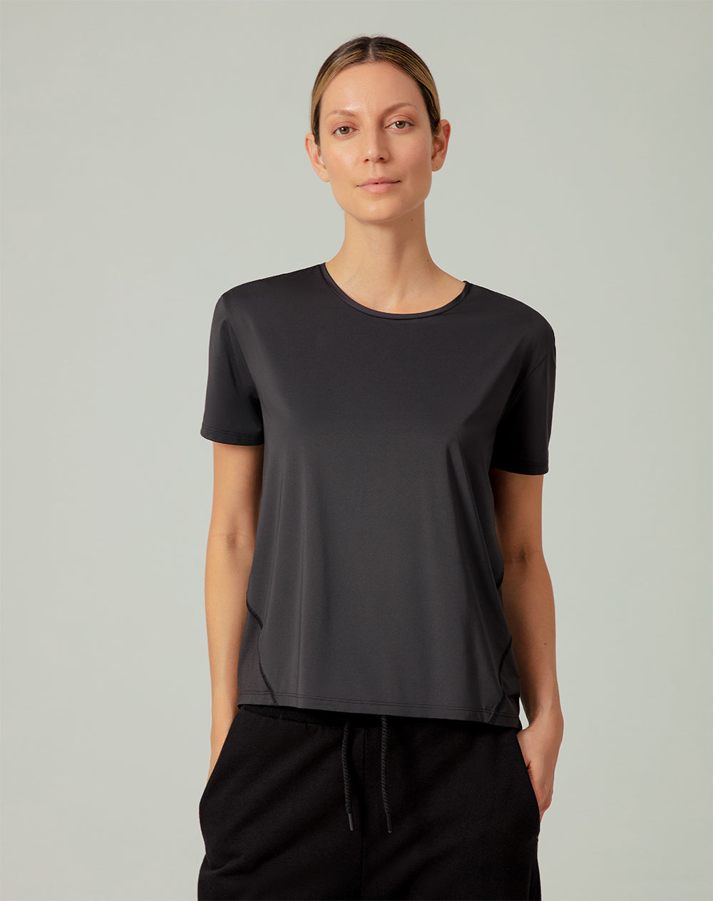 Camiseta deportiva mujer control humedad negra