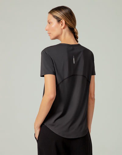 Camiseta deportiva mujer control humedad negra