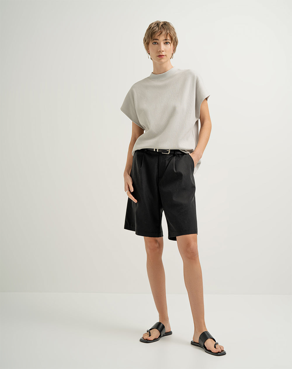 Short de vestir tiro alto pliegues delanteros negro mujer