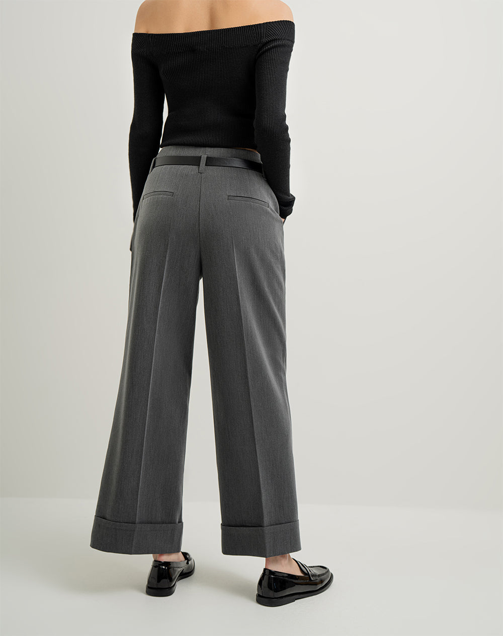 Pantalón wide leg tiro alto + correa gris mujer