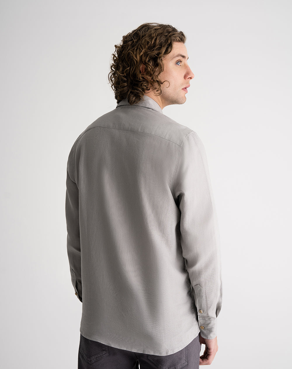 Camisa manga larga regular lino gris hombre