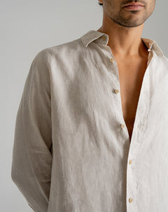 Camisa manga larga regular lino caqui hombre