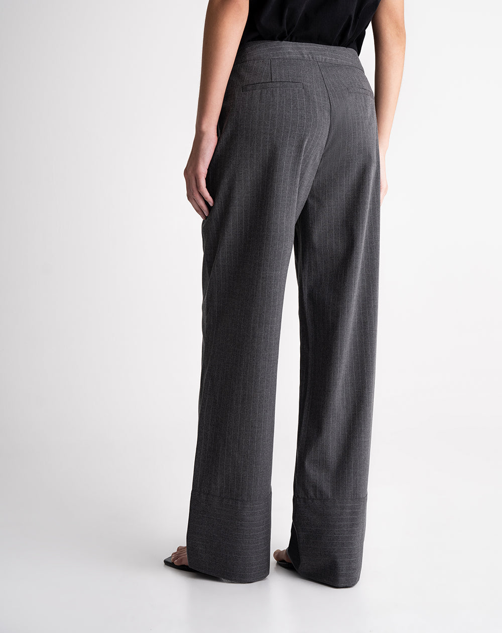 Pantalón wide leg pinstripes tiro alto gris mujer