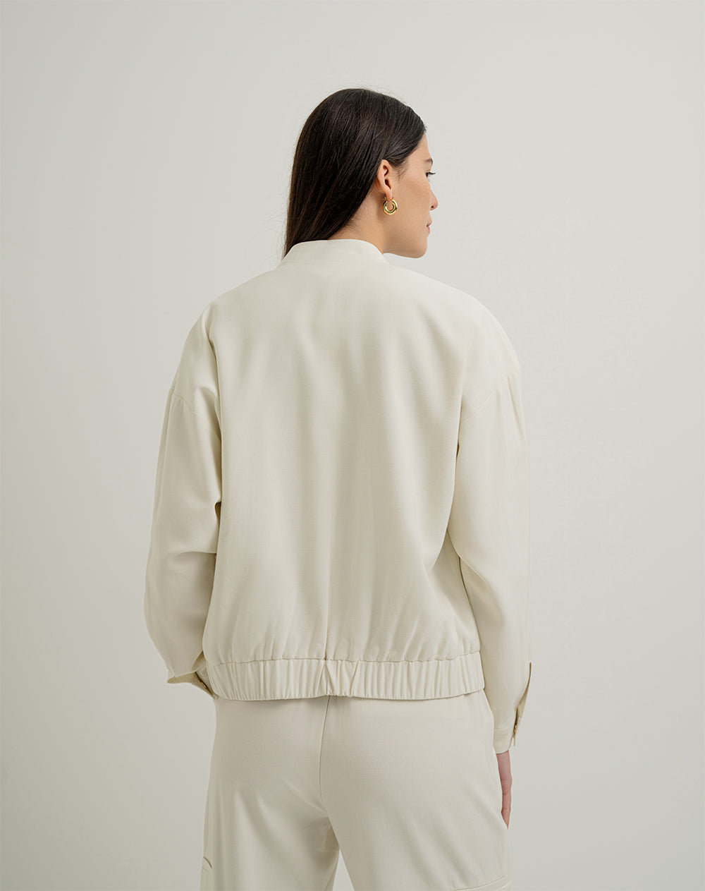 Chaqueta bomber regular bolsillos frontales vainilla mujer