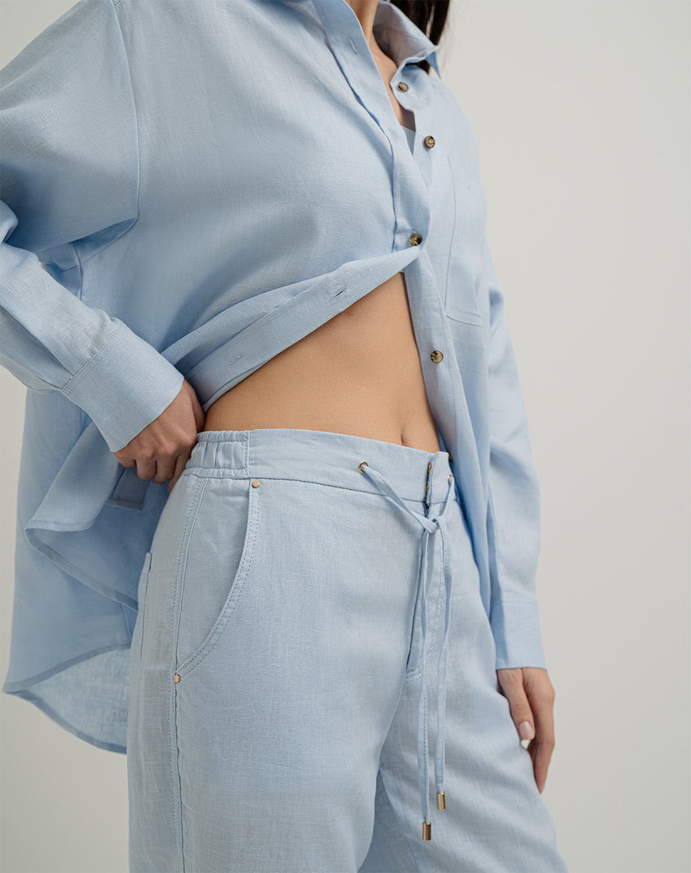 Pantalón recto tiro medio cordón de ajuste azul mujer