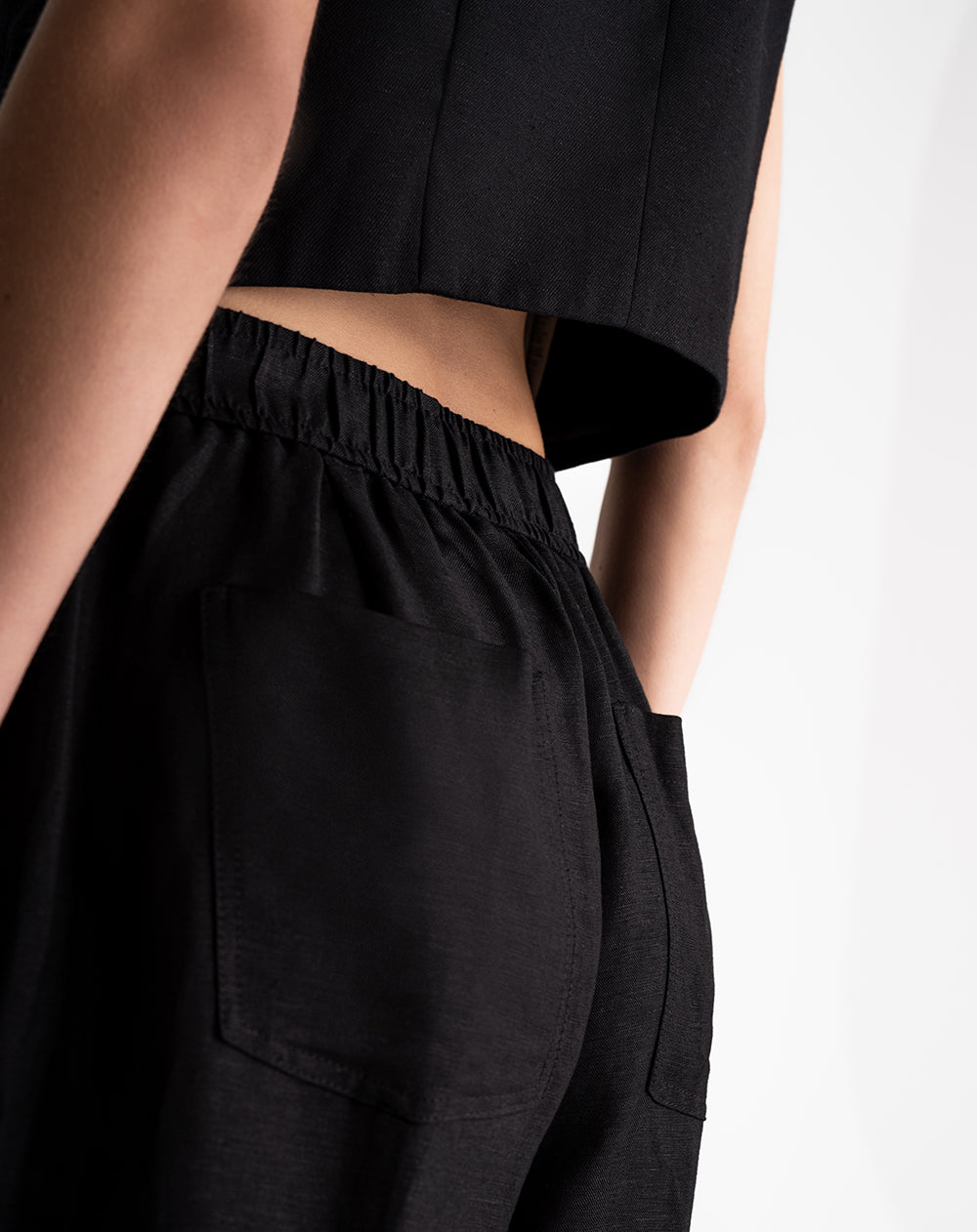 Pantalón recto tiro alto cordón de ajuste negro mujer