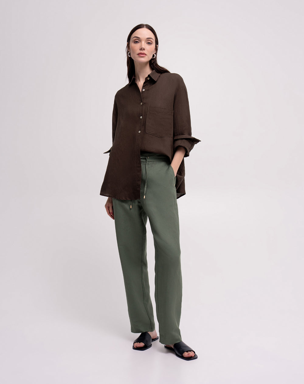 Pantalón recto tiro lino verde mujer