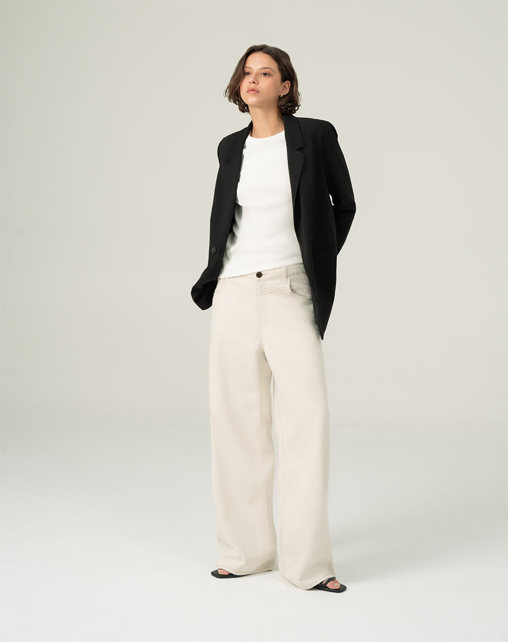 Jean recto tiro alto blanco mujer