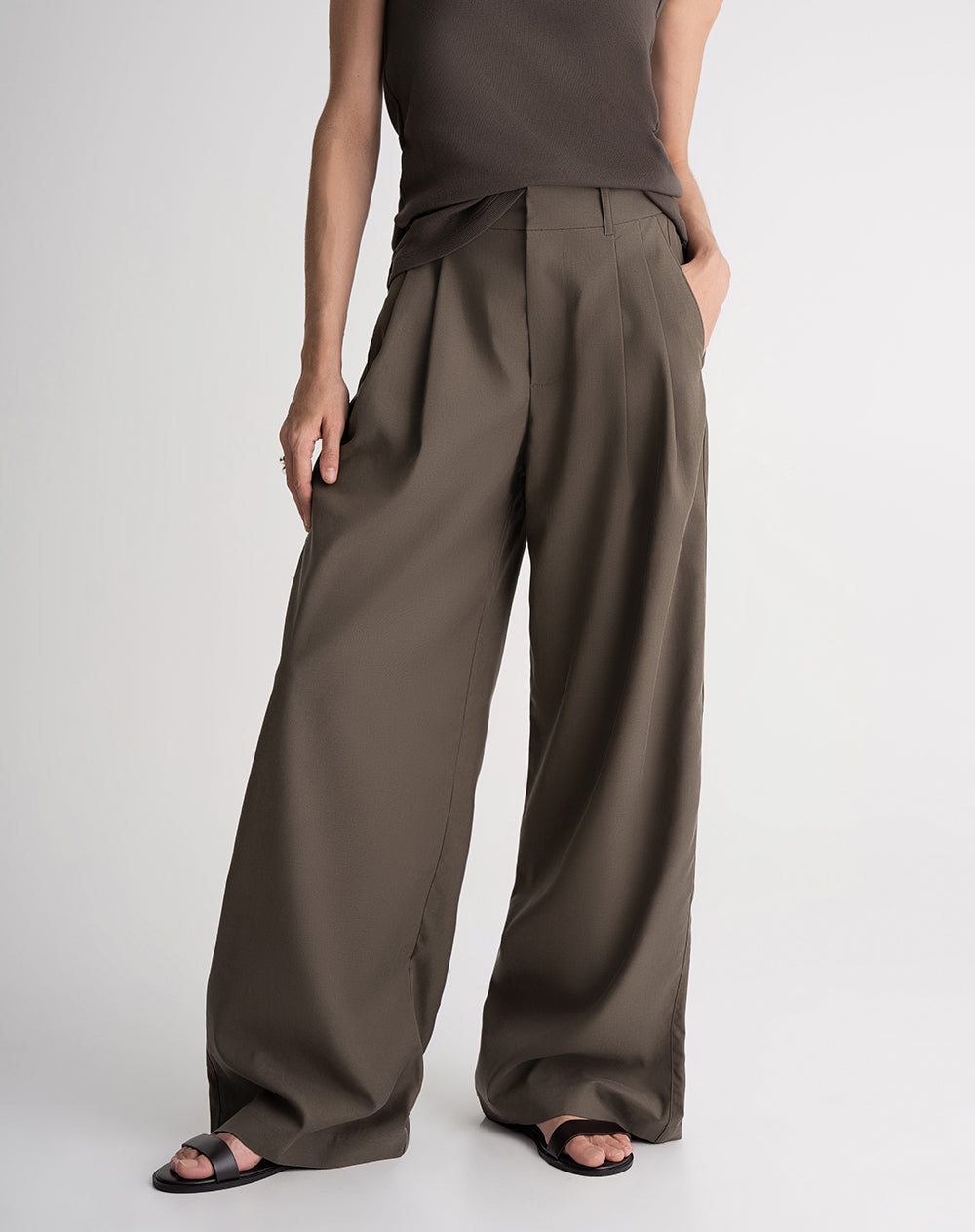 Pantalón wide leg tiro alto café mujer