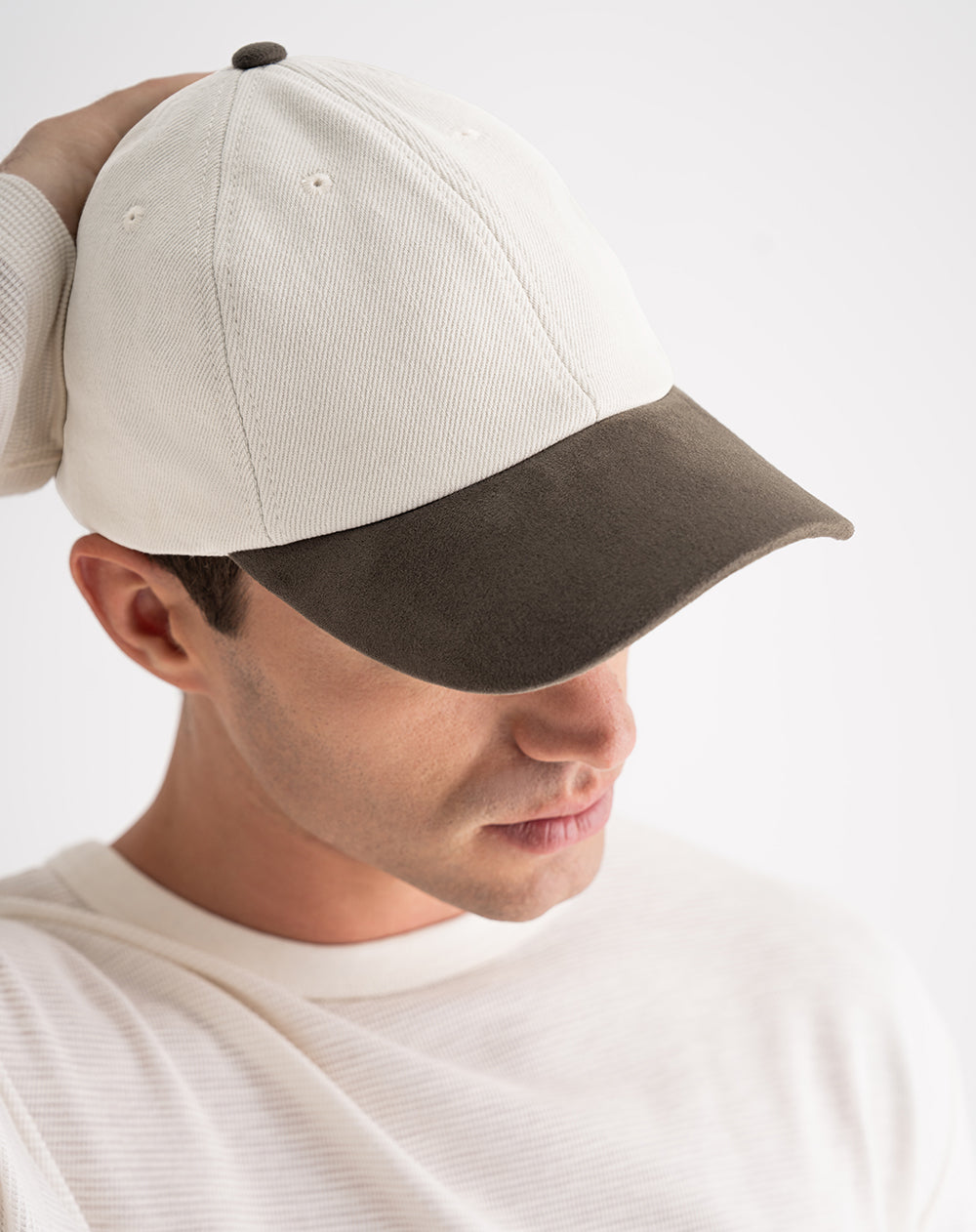 Gorra ajuste con hebilla habano