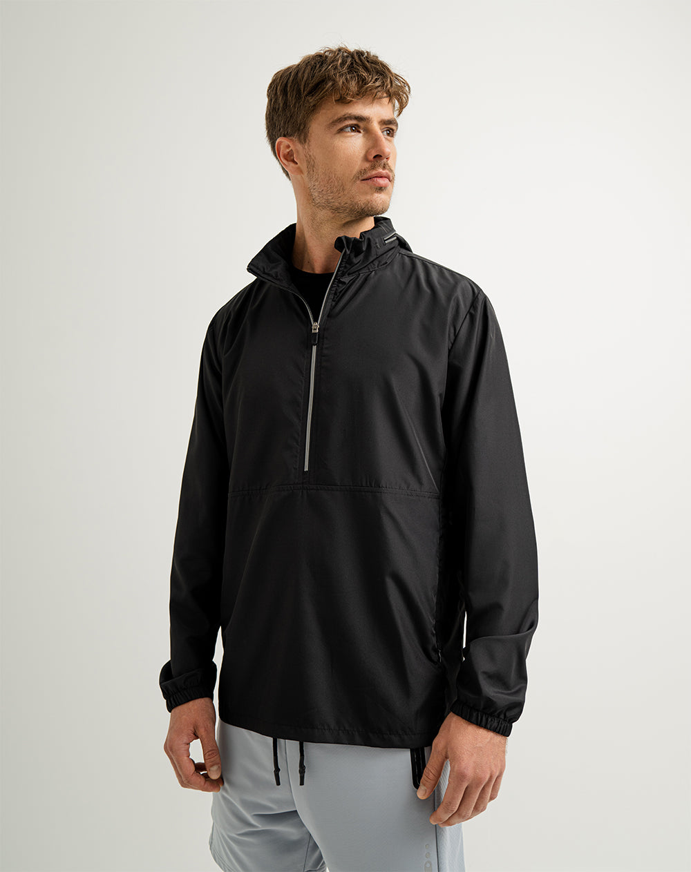 Buzo bolsillo capucha en cuello negra hombre