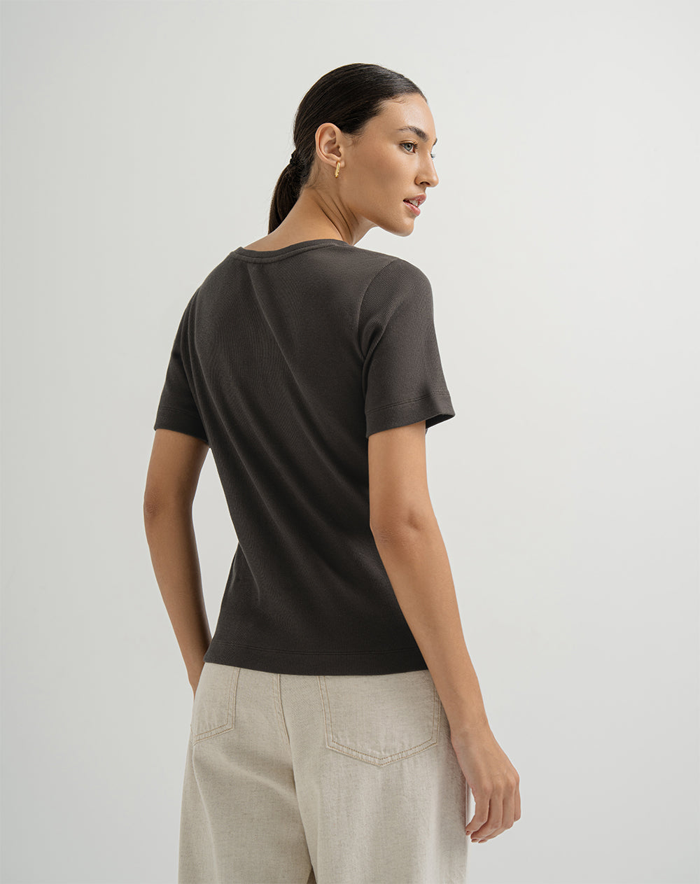 Camiseta ajustada algodón acanalada café mujer